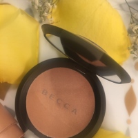 Step Into The Glow Light - Highlighting Made Easy with Becca Cosmetics